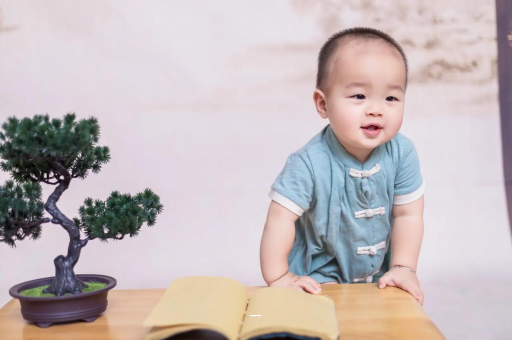 鄂州宝宝爱吐奶是什么原因